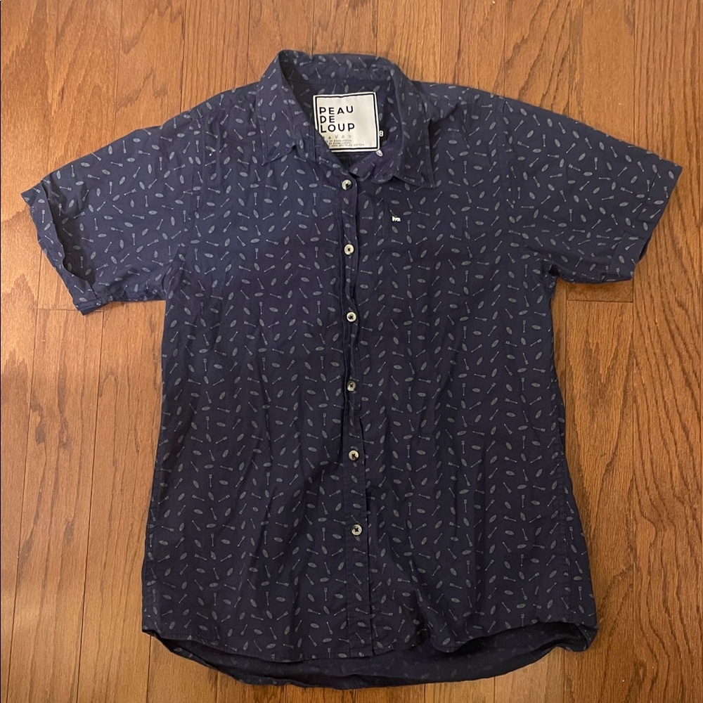 Navy Peau de Loup Size 8 short-sleeve button up - Picture 3 of 3